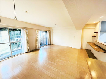 apartment 千葉県柏市末広町１５－２鈴木電気ビル１Ｆ