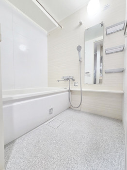 apartment 千葉県柏市末広町１５－２鈴木電気ビル１Ｆ