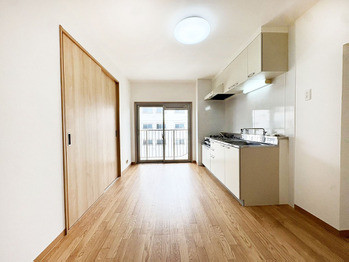 apartment 千葉県柏市末広町１５－２鈴木電気ビル１Ｆ