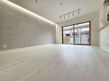 apartment 千葉県柏市末広町１５－２鈴木電気ビル１Ｆ