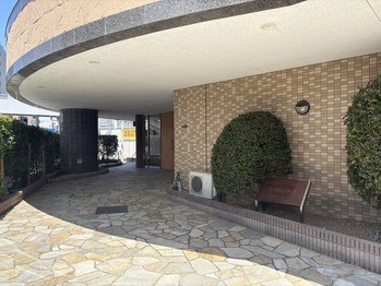 apartment 千葉県柏市末広町１５－２鈴木電気ビル１Ｆ