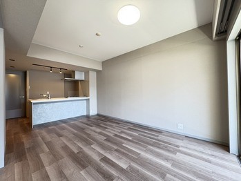 apartment 千葉県柏市末広町１５－２鈴木電気ビル１Ｆ