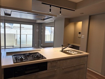apartment 千葉県柏市末広町１５－２鈴木電気ビル１Ｆ