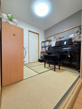 apartment 千葉県柏市末広町１５－２鈴木電気ビル１Ｆ