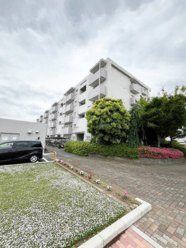 apartment 千葉県流山市市野谷666-1　シェーンガルテン1階