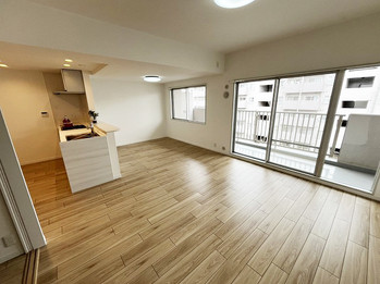 apartment 千葉県流山市市野谷666-1　シェーンガルテン1階
