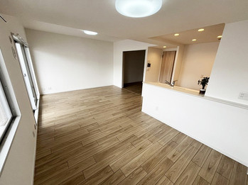 apartment 千葉県流山市市野谷666-1　シェーンガルテン1階