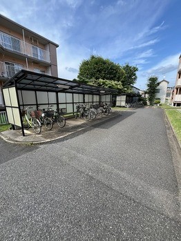 apartment 千葉県流山市市野谷666-1　シェーンガルテン1階