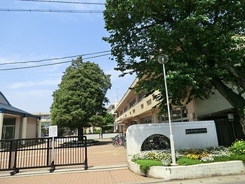 apartment 千葉県流山市市野谷666-1　シェーンガルテン1階