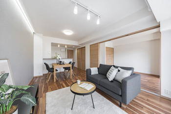 apartment 千葉県流山市市野谷666-1　シェーンガルテン1階