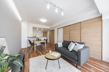 apartment 千葉県流山市市野谷666-1　シェーンガルテン1階