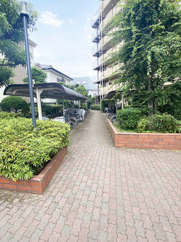 apartment 千葉県流山市市野谷666-1　シェーンガルテン1階