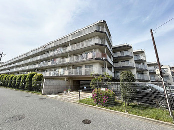 apartment 千葉県流山市市野谷666-1　シェーンガルテン1階