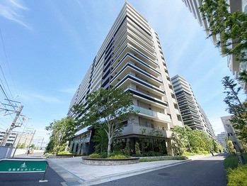 apartment 千葉県流山市市野谷666-1　シェーンガルテン1階