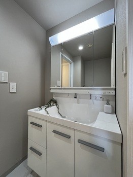 apartment 千葉県松戸市本町１２－１１秋本ビル１・２Ｆ