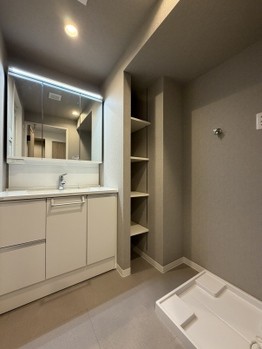 apartment 千葉県松戸市本町１２－１１秋本ビル１・２Ｆ