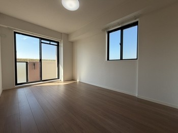 apartment 千葉県松戸市本町１２－１１秋本ビル１・２Ｆ