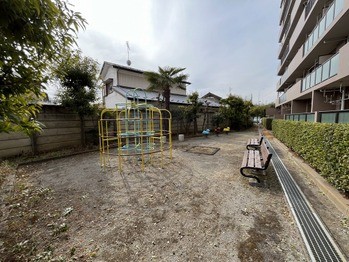 apartment 千葉県松戸市本町１２－１１秋本ビル１・２Ｆ
