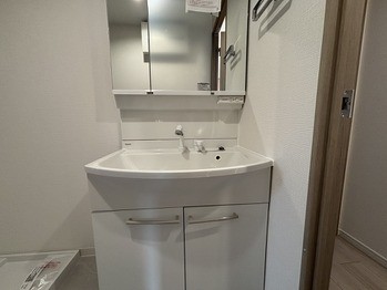 apartment 千葉県松戸市本町１２－１１秋本ビル１・２Ｆ