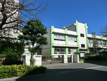 apartment 東京都葛飾区西亀有１丁目
地図を見る