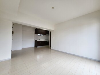 apartment 埼玉県越谷市南越谷４丁目
地図を見る