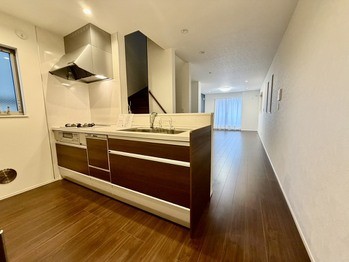 townhouse 東京都足立区西新井３丁目
地図を見る