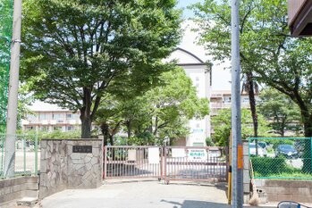 apartment 埼玉県越谷市蒲生寿町
地図を見る