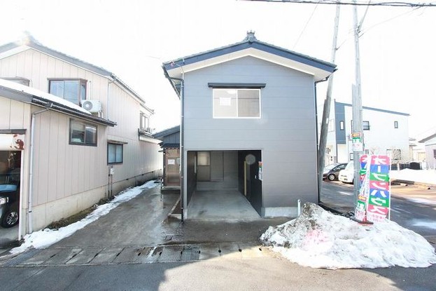 detached 新潟県三条市石上２丁目
地図を見る
