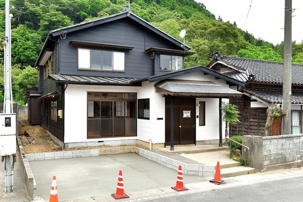 detached 新潟県西蒲原郡弥彦村大字上泉
地図を見る