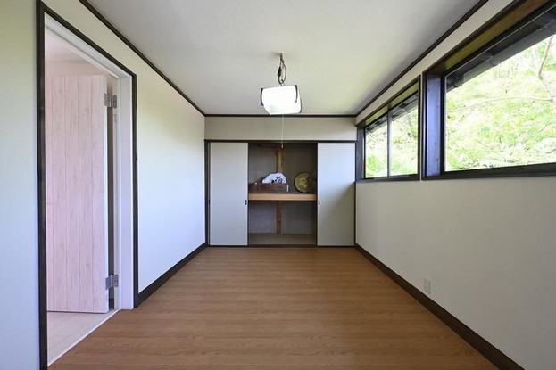 detached 新潟県西蒲原郡弥彦村大字上泉
地図を見る
