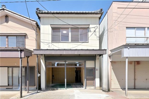 townhouse 新潟県燕市地蔵堂本町１丁目
地図を見る