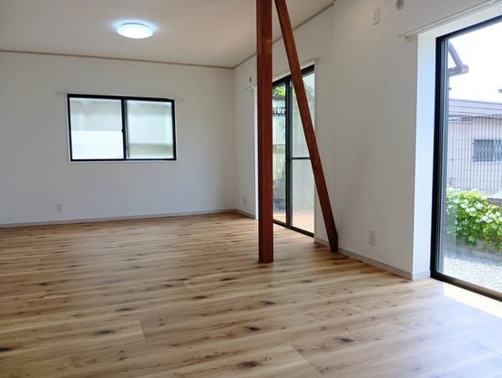 detached 大阪府高槻市大畑町1番4号富田ビル1階