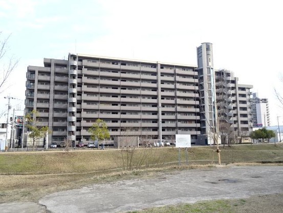 apartment 広島県広島市安佐南区緑井６丁目
地図を見る