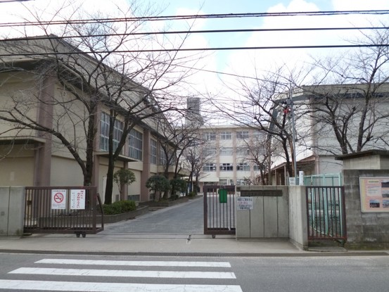 apartment 京都府宇治市木幡内畑
地図を見る