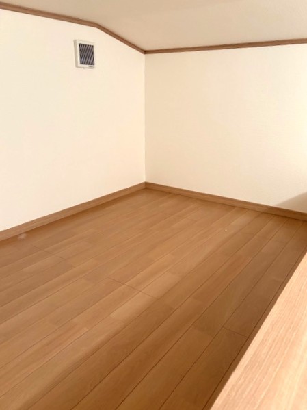 detached 京都府城陽市富野西垣内
地図を見る