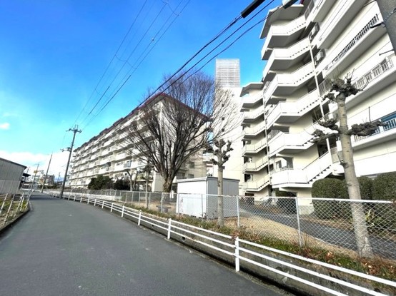 apartment 京都府向日市上植野町堂ノ前
地図を見る