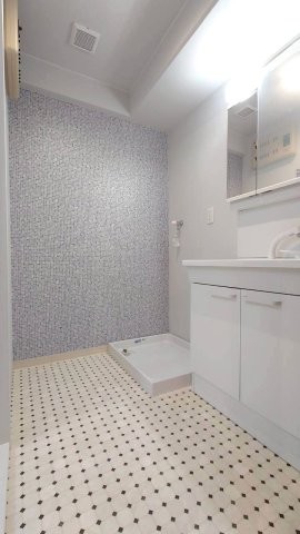 apartment 京都府京都市下京区麓町
地図を見る