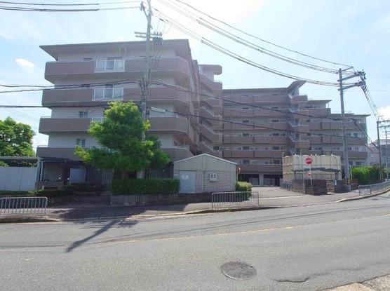 apartment 京都府宇治市木幡熊小路
地図を見る