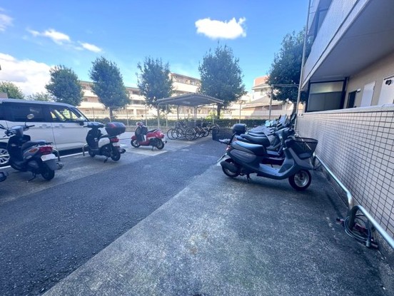 apartment 京都府宇治市槇島町一ノ坪
地図を見る