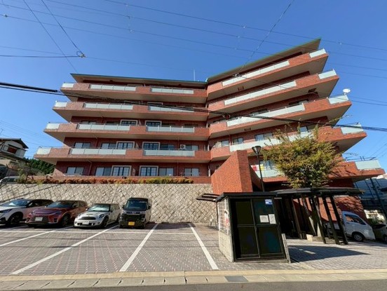 apartment 京都府京都市伏見区桃山町遠山69
