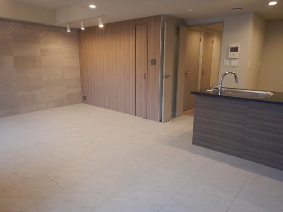 apartment 東京都目黒区五本木１丁目
地図を見る