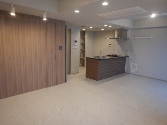 apartment 東京都目黒区五本木１丁目
地図を見る