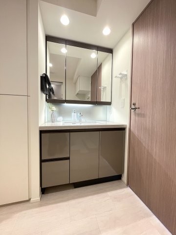 apartment 東京都豊島区池袋３丁目
地図を見る