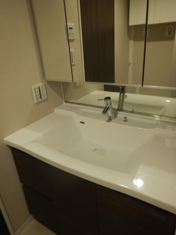 apartment 東京都千代田区内神田１丁目
地図を見る