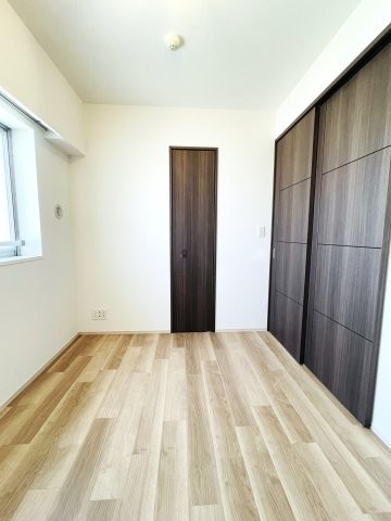 apartment 東京都荒川区東日暮里５丁目
地図を見る