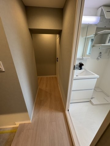 apartment 東京都荒川区西日暮里１丁目
地図を見る