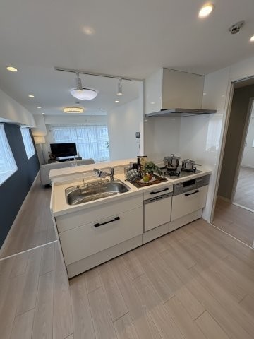 apartment 東京都荒川区西日暮里１丁目
地図を見る