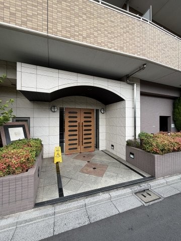 apartment 東京都荒川区西尾久４丁目
地図を見る