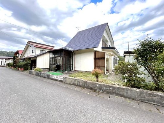 detached 秋田県鹿角郡小坂町小坂字細越
地図を見る