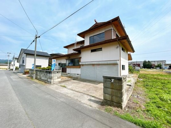 detached 山形県長井市幸町
地図を見る